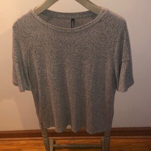 Massini Heather Gray Short Sleeve Pullover